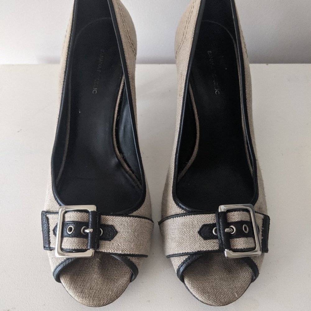 Banana Republic Textured Heel